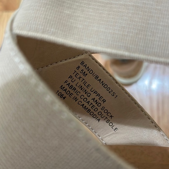 Steve Madden Bandi Sandals in Blush - Picture 8 of 11